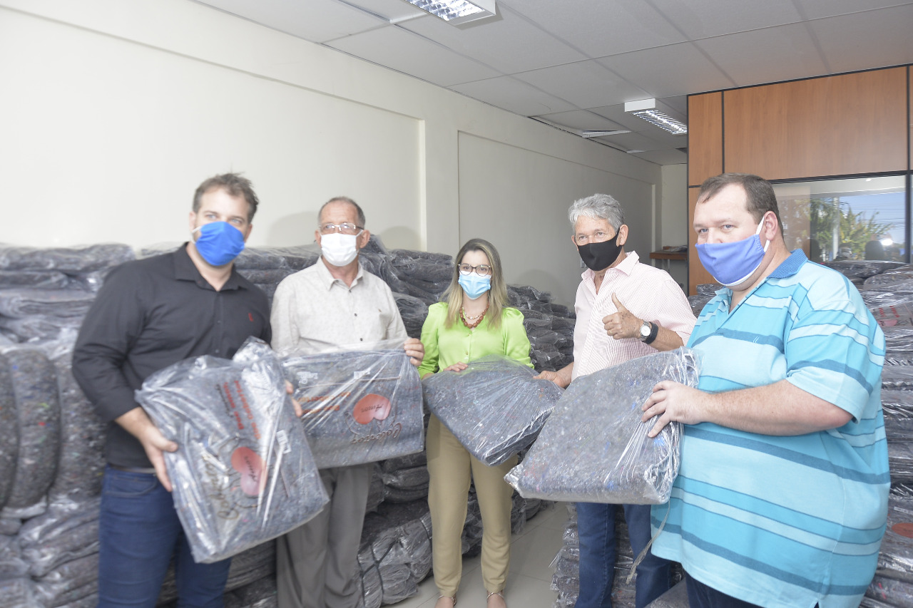 Assistência Social de Aparecida recebe doação de empresários do Polo Goiás