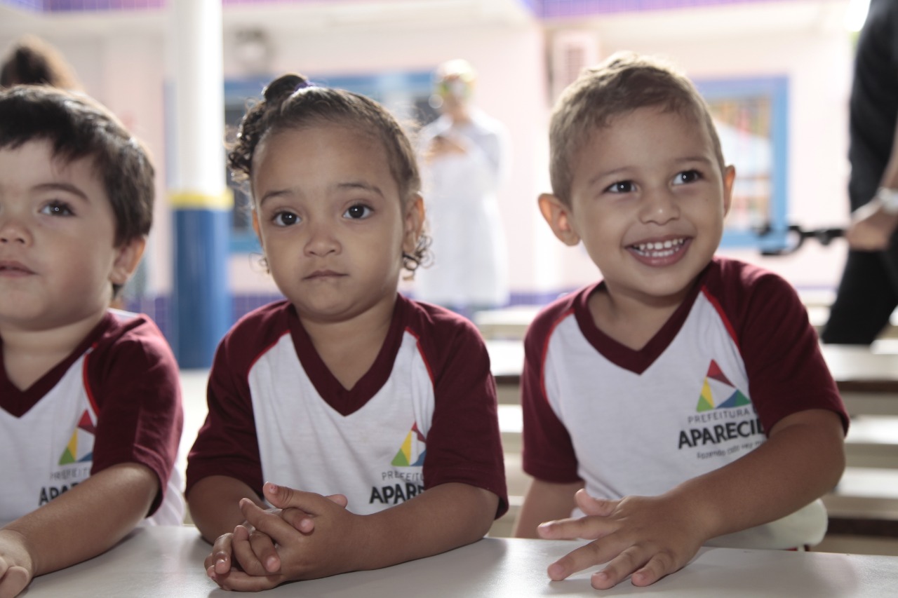 Em live, prefeito Gustavo Mendanha sinaliza para retorno das aulas presenciais no segundo semestre