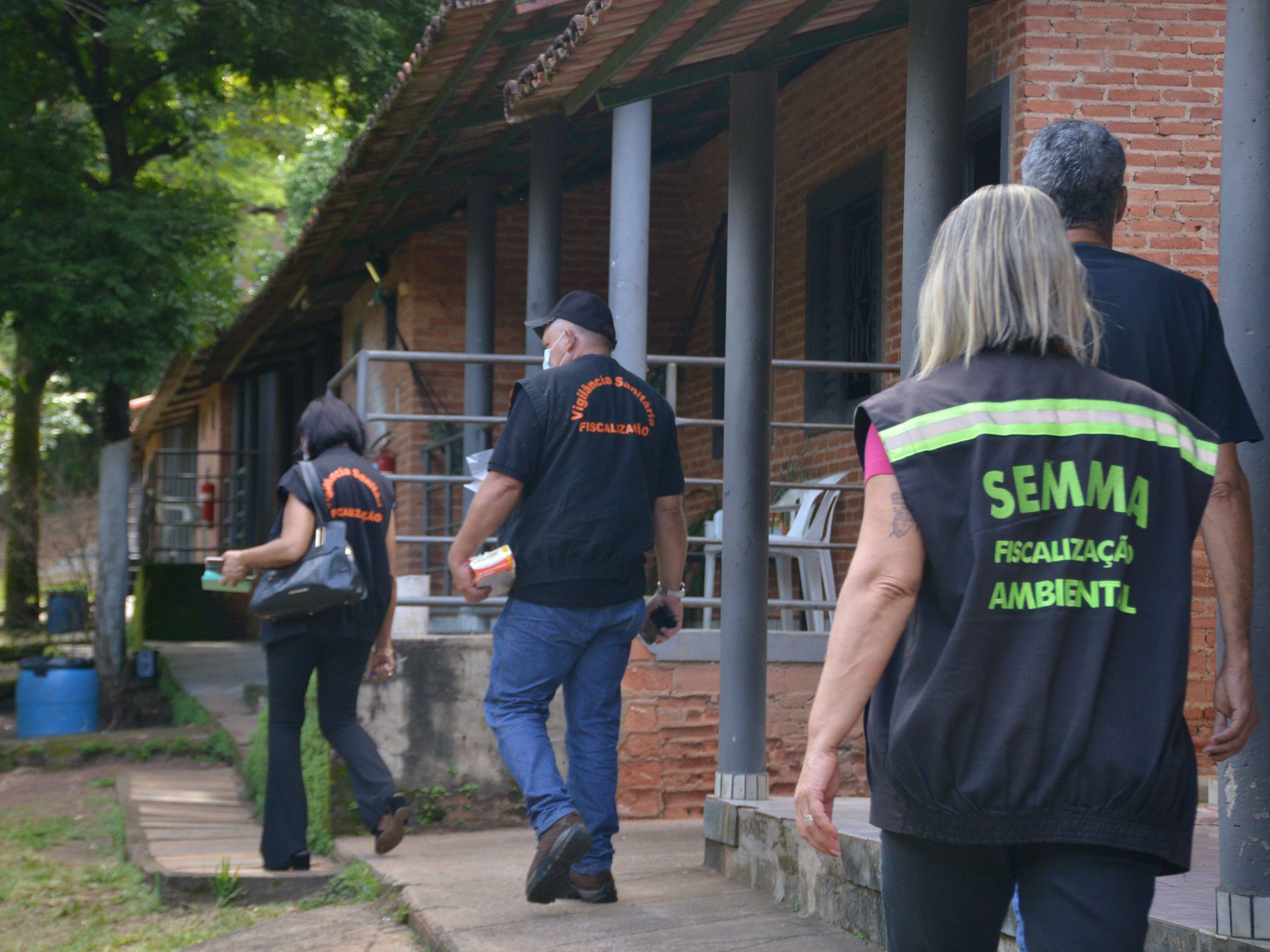 Clínica de recuperação para dependentes químicos é alvo de fiscalização da Vigilância Sanitária