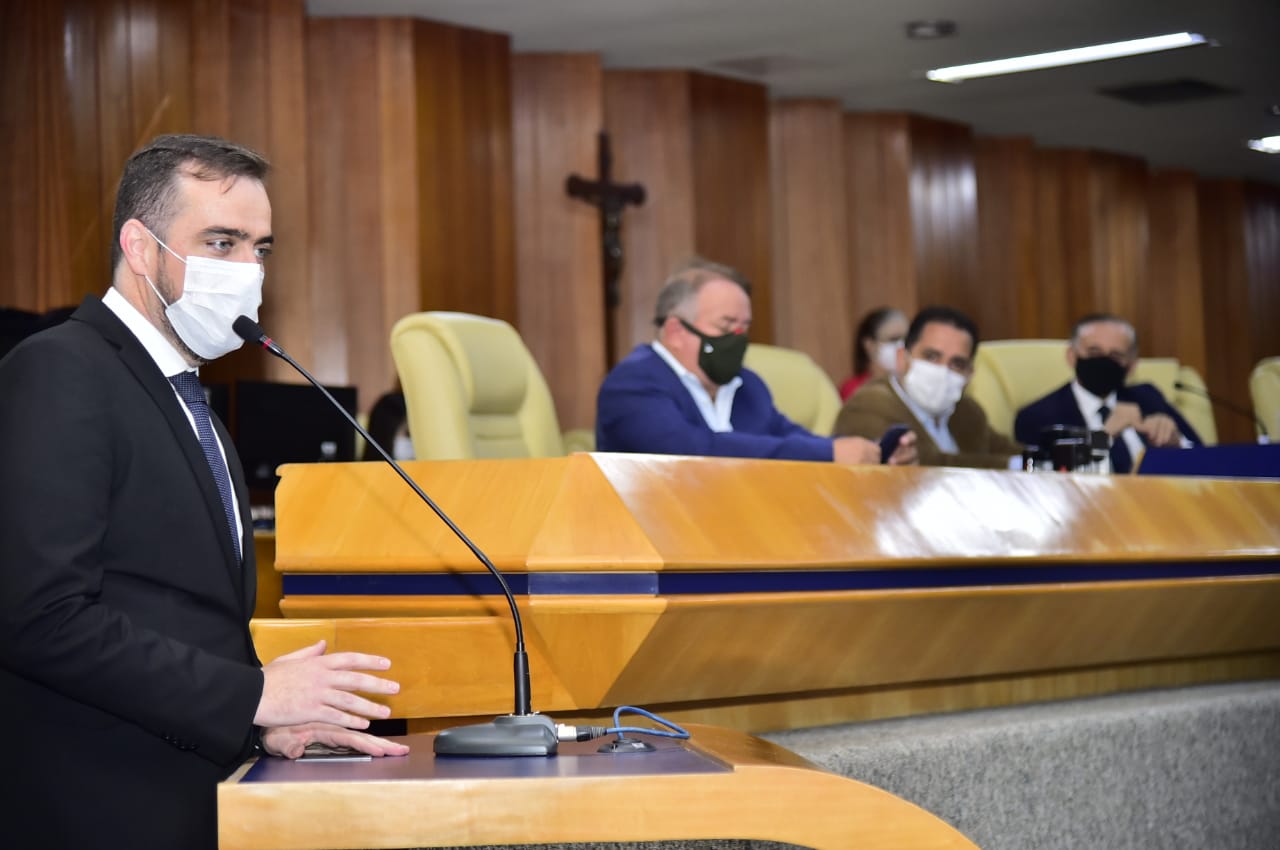 Gustavo Mendanha participa de sessão da Câmara de Goiânia em agradecimento a homenagem dos vereadores