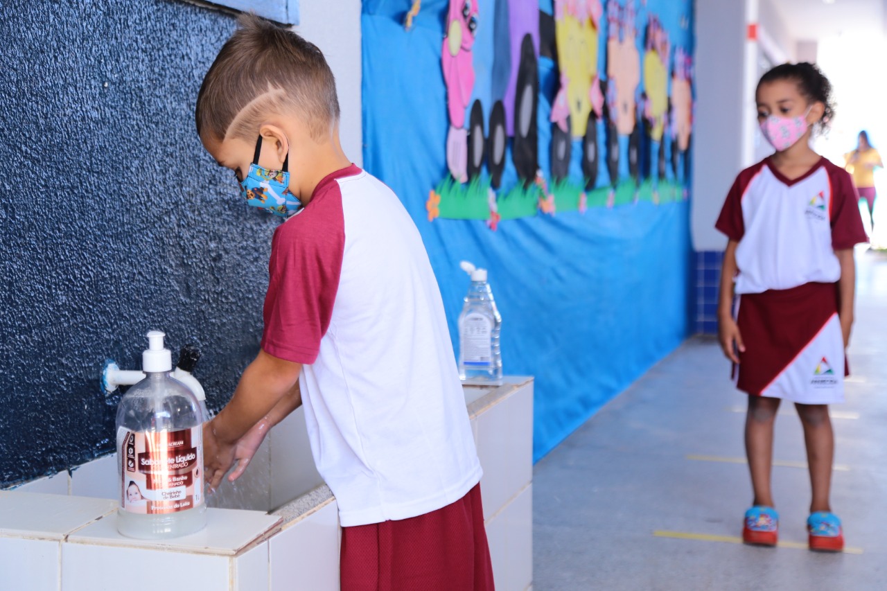 Rede Municipal de Educação de Aparecida retorna as aulas presenciais em modelo híbrido