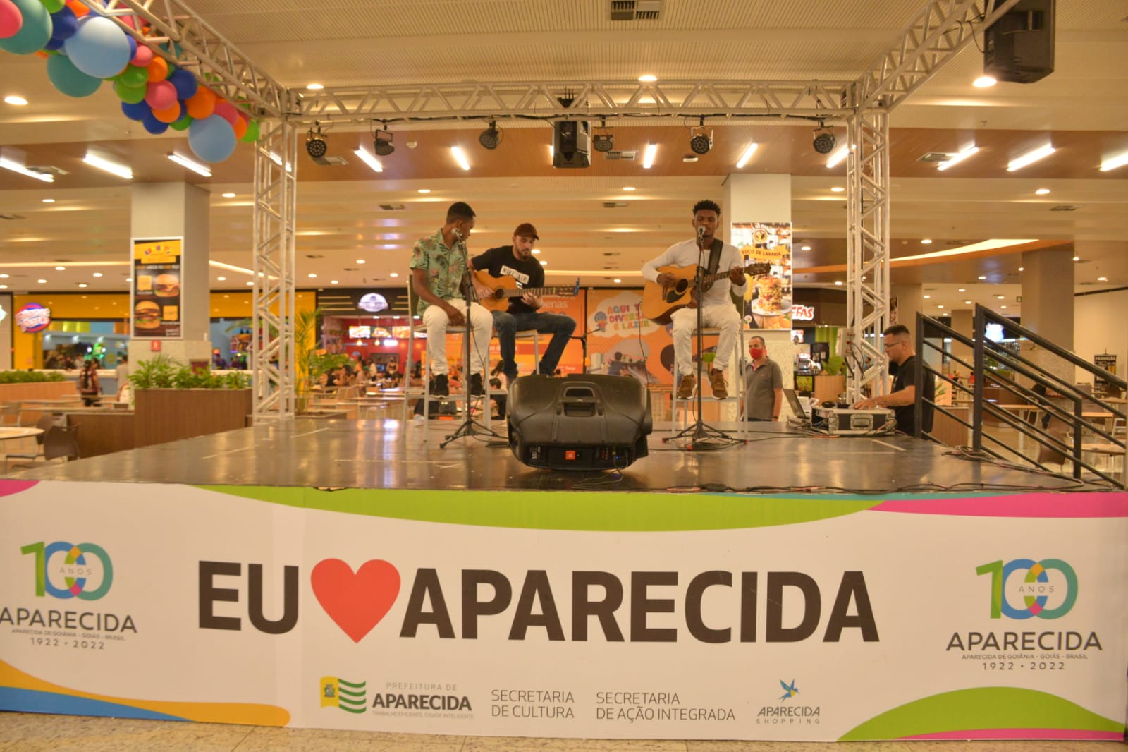 Artistas aparecidenses se apresentam no Palco da Cultura