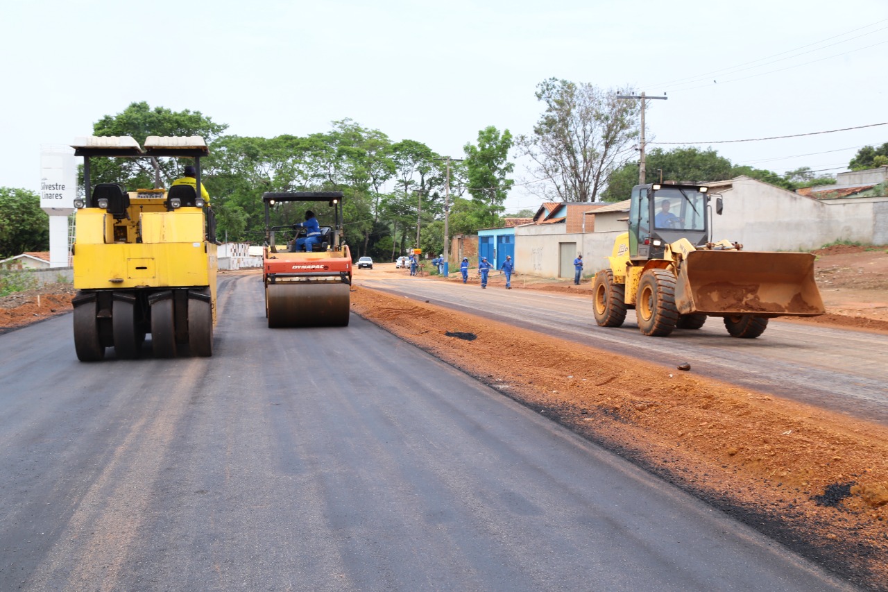Infraestrutura de Aparecida inicia pavimentação de novo trecho do Eixo Leste-Oeste 01
