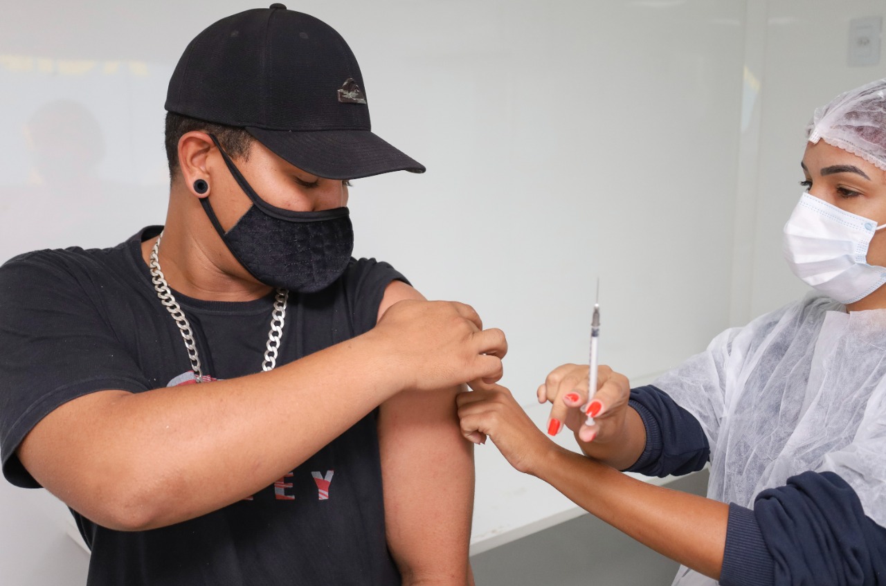 Aparecida continua vacinação contra Covid-19 em 38 postos