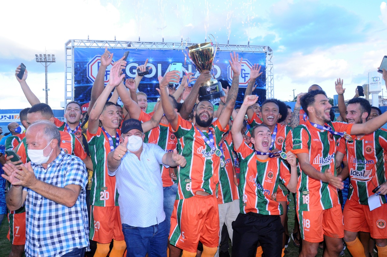 Dois jogadores do Goiânia Saints se destacam em evento de futebol