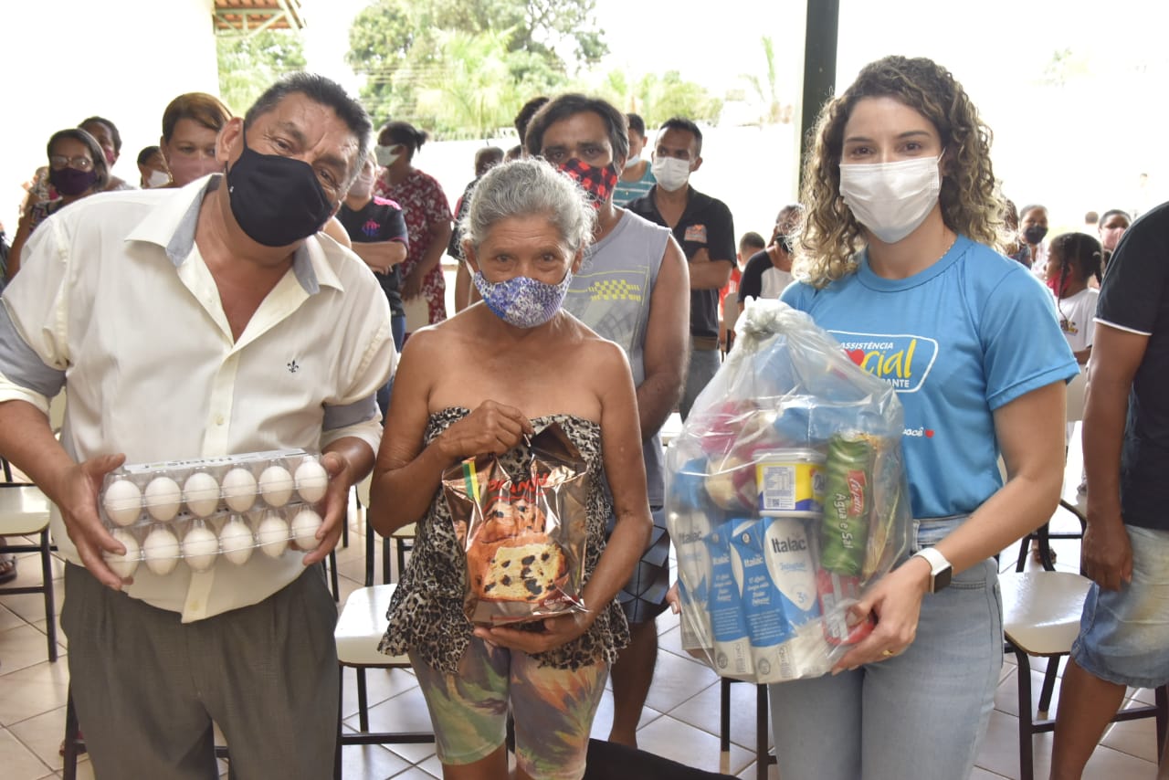 Assistência Social entrega kits proteicos para quase mil famílias de Aparecida