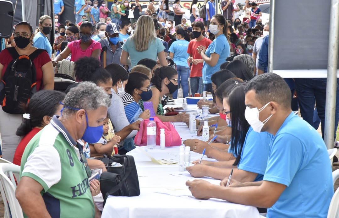 Assistência Social Itinerante leva benefícios para milhares de famílias de Aparecida
