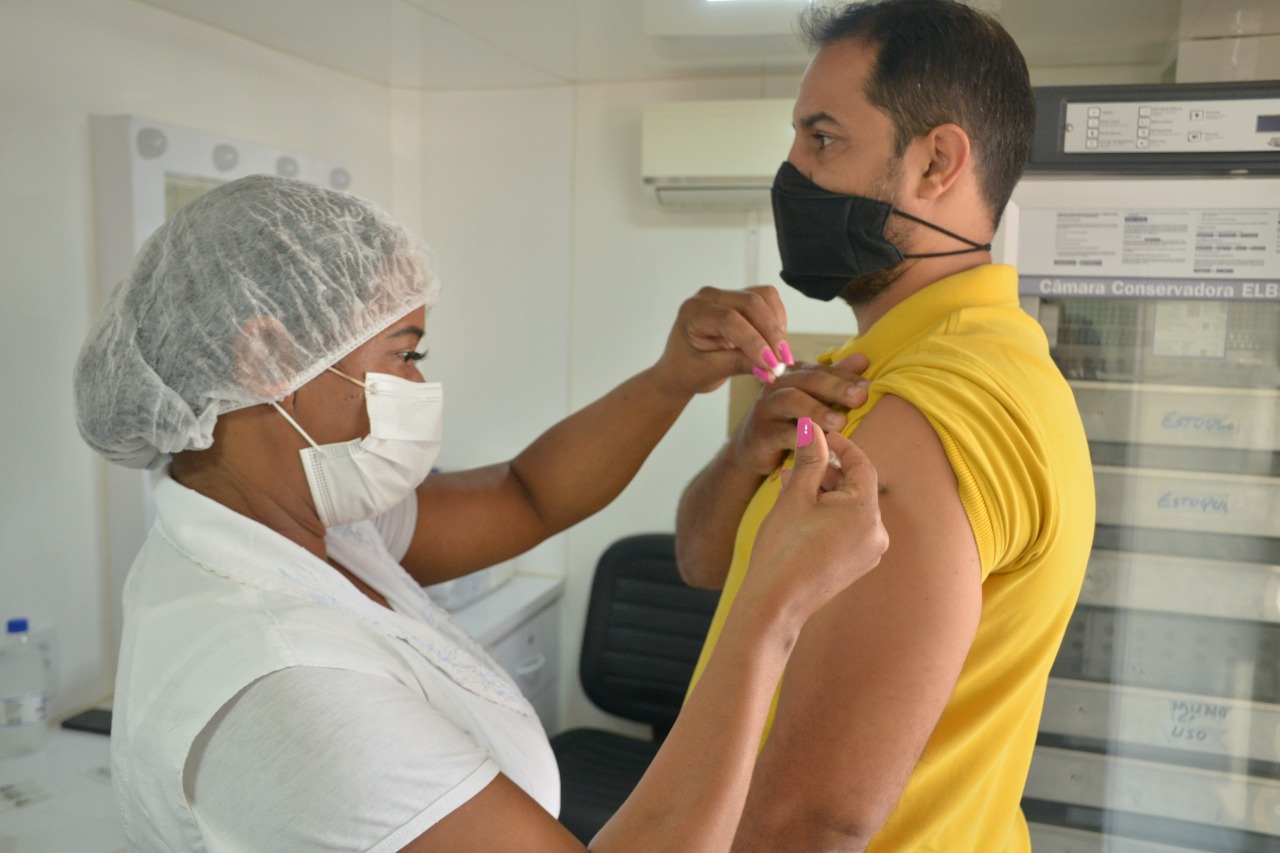 Aparecida amplia vacinação bivalente contra a covid para toda a população acima de 18 anos