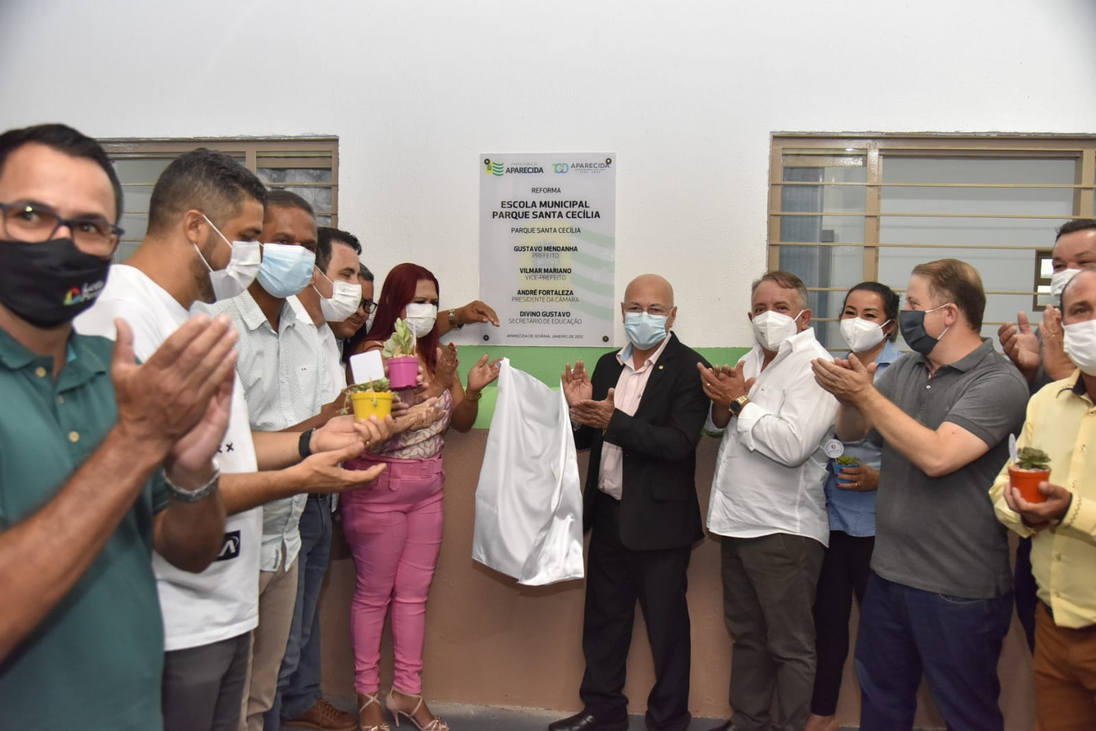 Estudantes da Escola Municipal Parque Santa Cecília voltam às aulas com ...