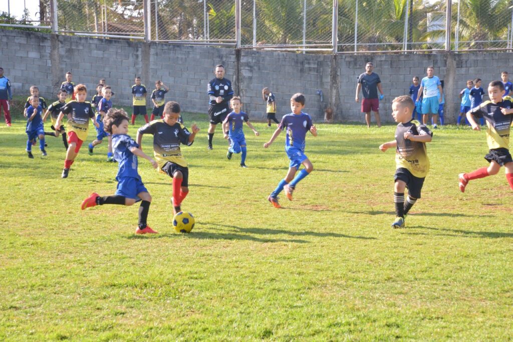 Escolinha de futebol em Aparecida de Goiânia