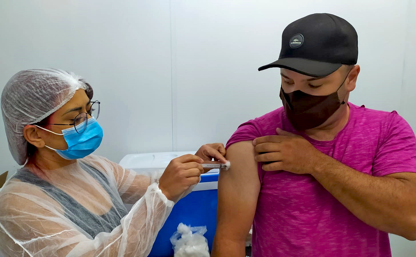 Aparecida segue com vacinação contra  Covid-19 e testagem para diagnóstico da doença