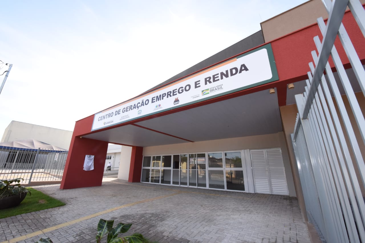 Aparecida abre inscrições para três cursos profissionalizantes