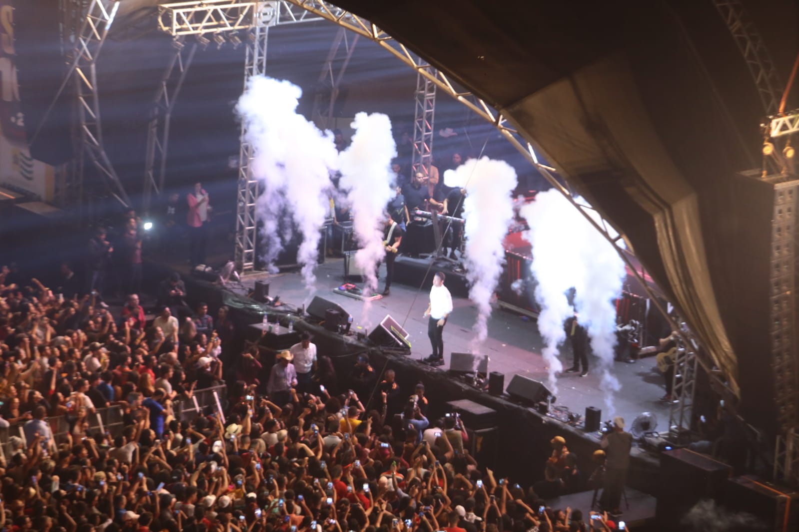 Último dia de Aparecida é Show reúne mais de 60 mil pessoas ao som de Wesley Safadão