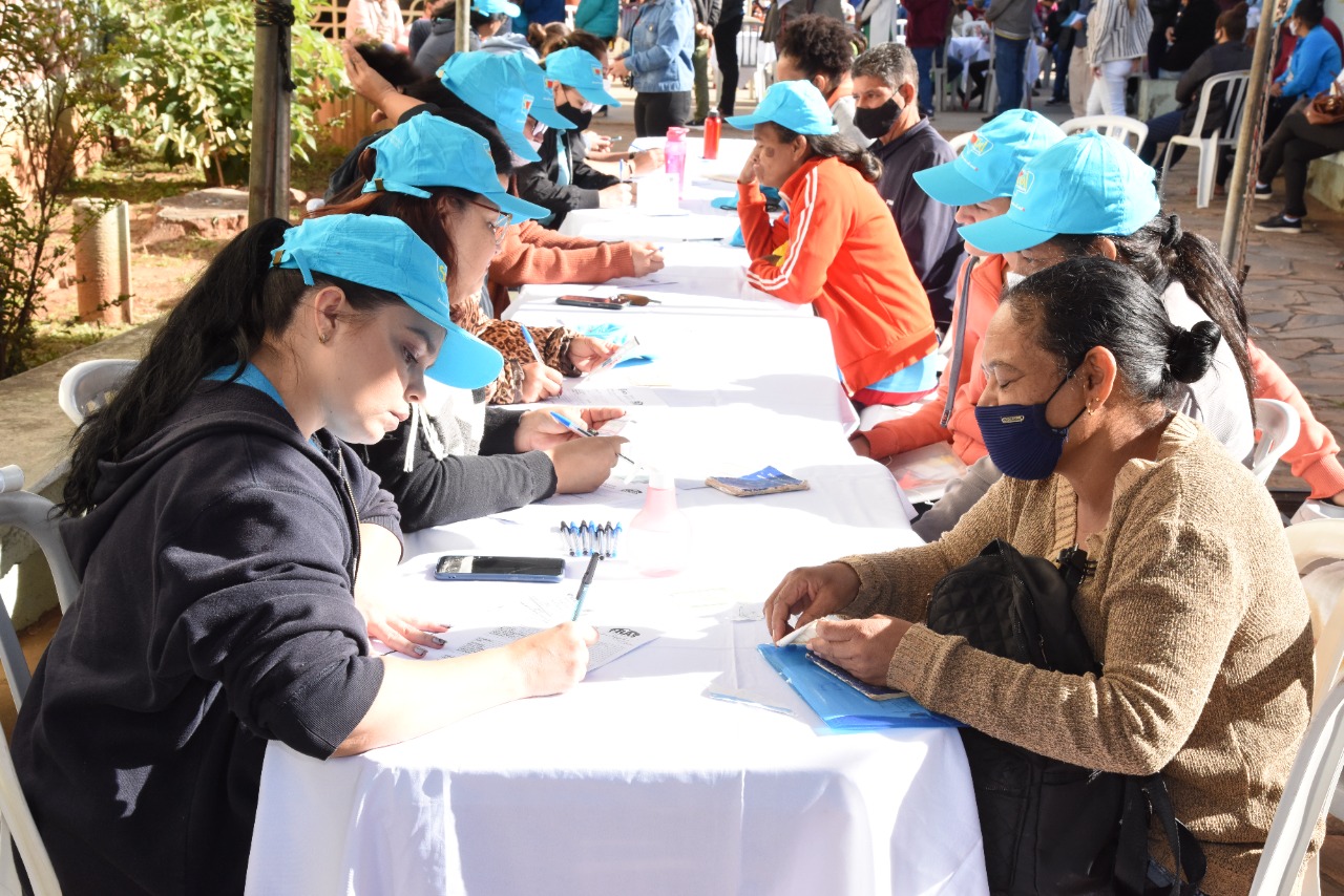 Assistência Social Itinerante leva serviços para moradores do Cidade Vera Cruz e região