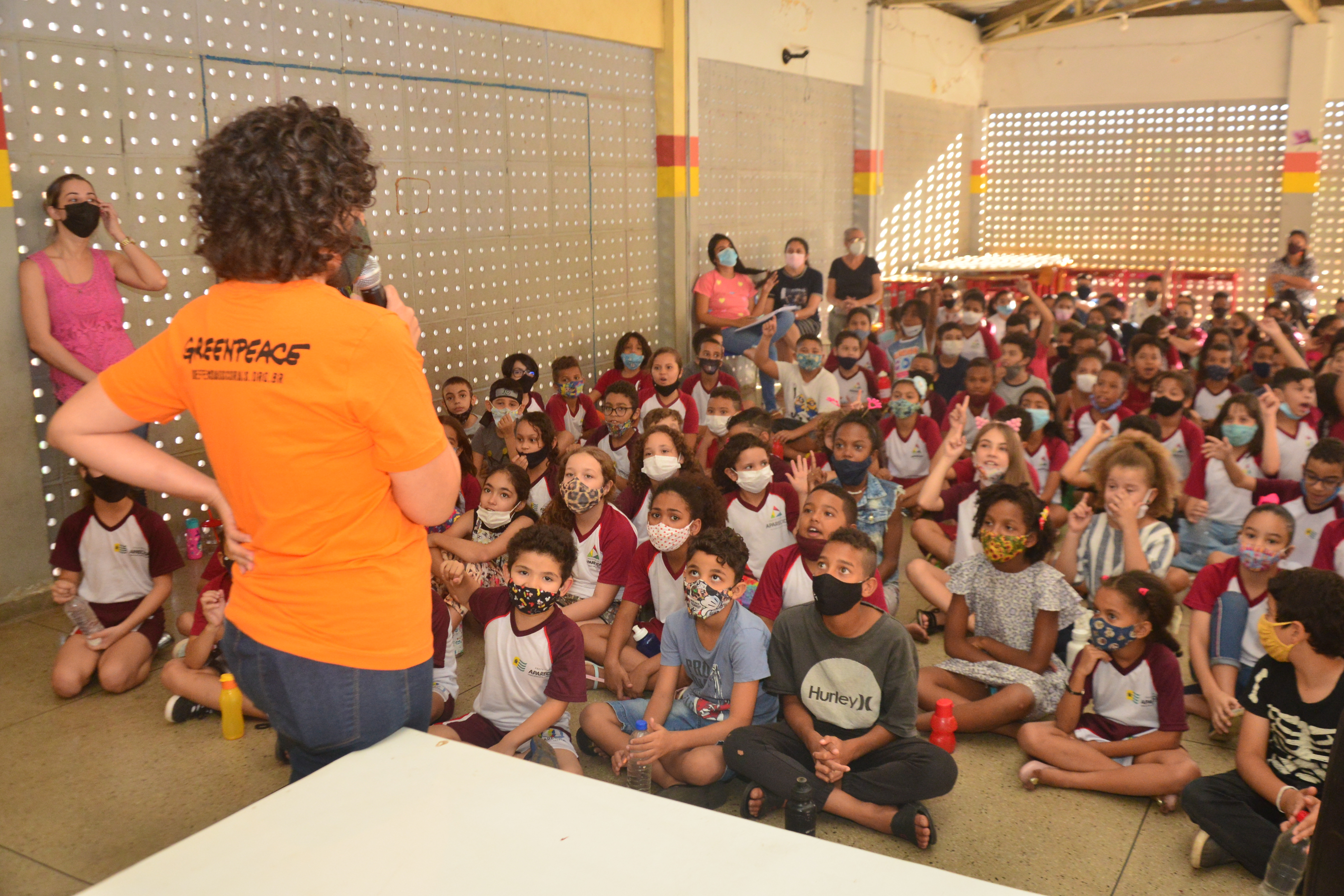 Greenpeace leva educação ambiental à escola municipal de Aparecida