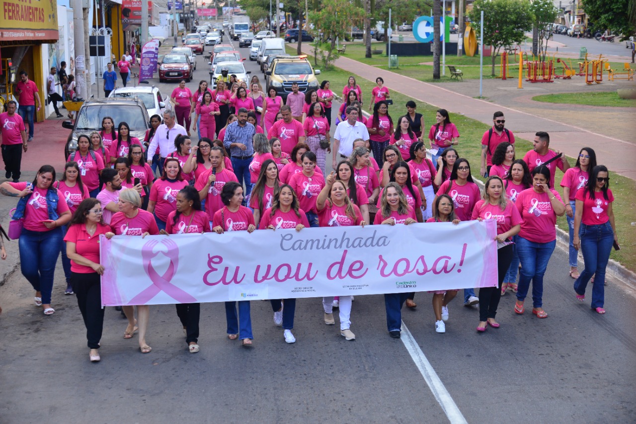 Caminhada &#8216;Eu Vou de Rosa&#8217; reforça a importância do autocuidado para as mulheres