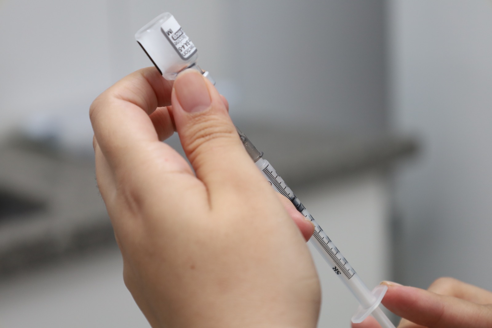 Aparecida continua vacinando a população contra covid-19 e influenza