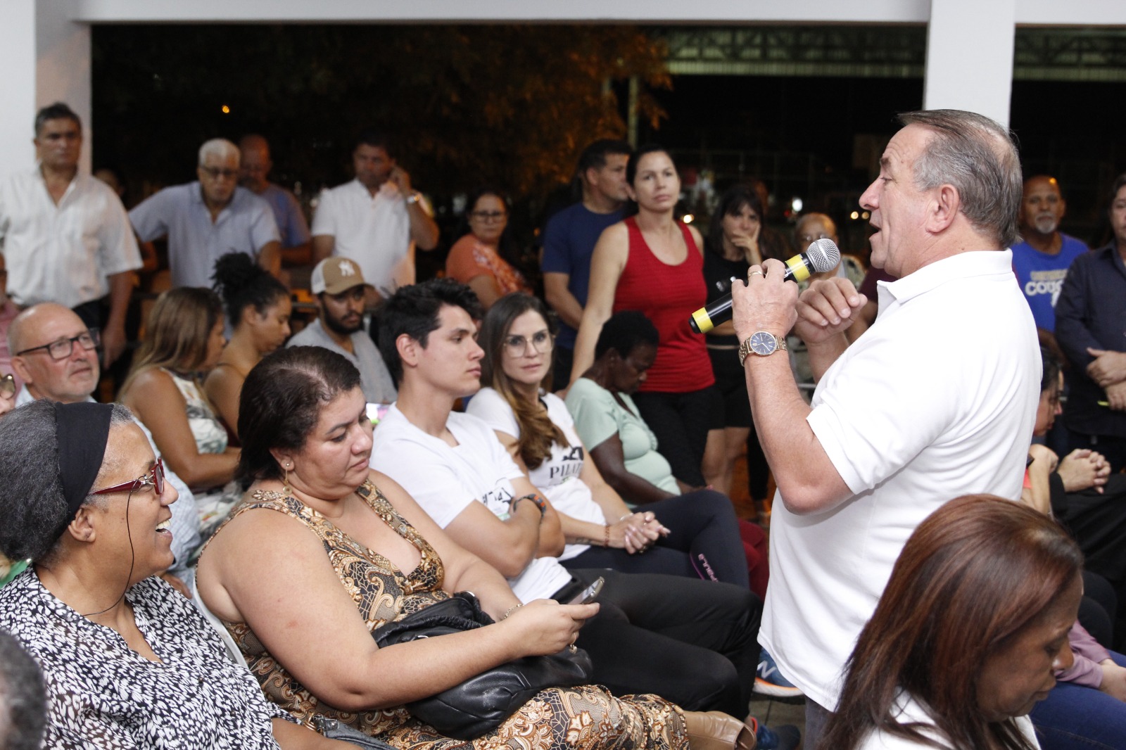 Em reunião com moradores, Vilmar anuncia próximo Mutirão de Aparecida