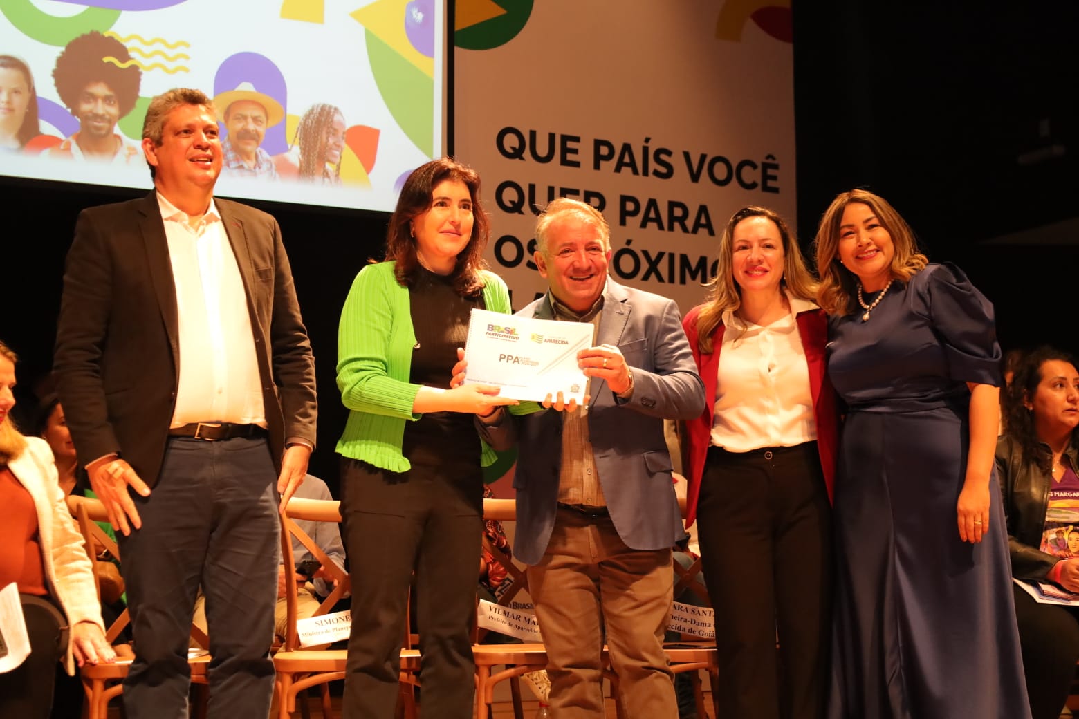 <em>Aparecida recebe ministros do governo Lula para discutir planejamento dos próximos quatro anos</em>