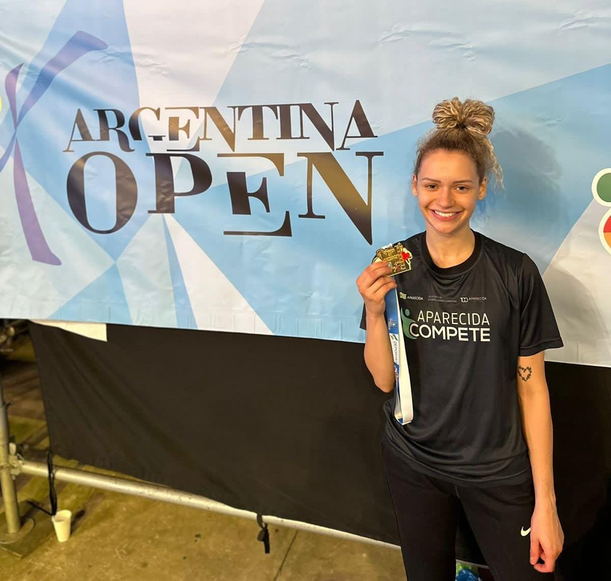 Atleta de Aparecida é campeã do Argentina Open de Taekwondo; Vilmar recebe vice mundial de jiu-jítsu