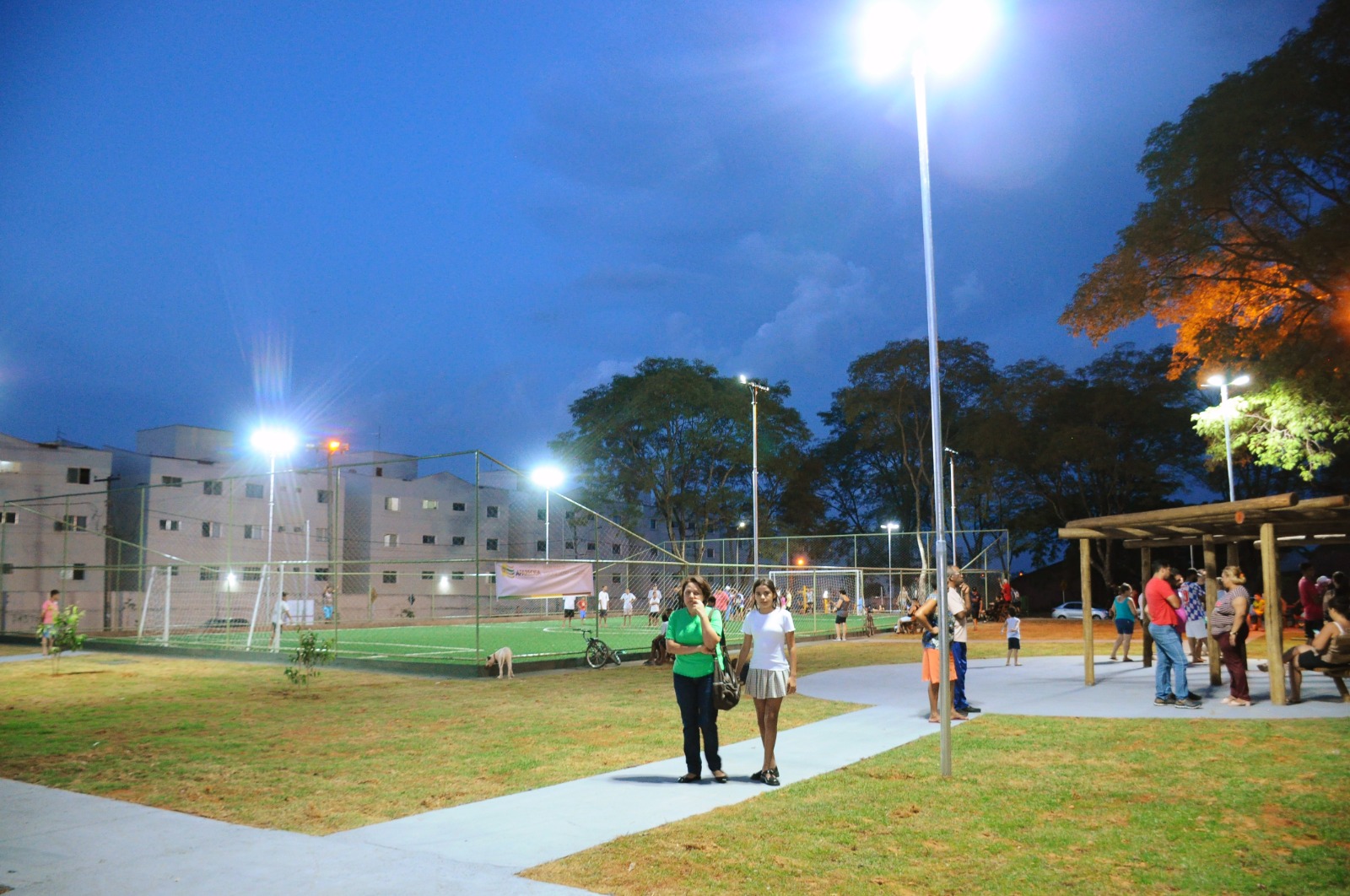 3ª praça inaugurada nesta semana beneficia moradores do Parque das Nações