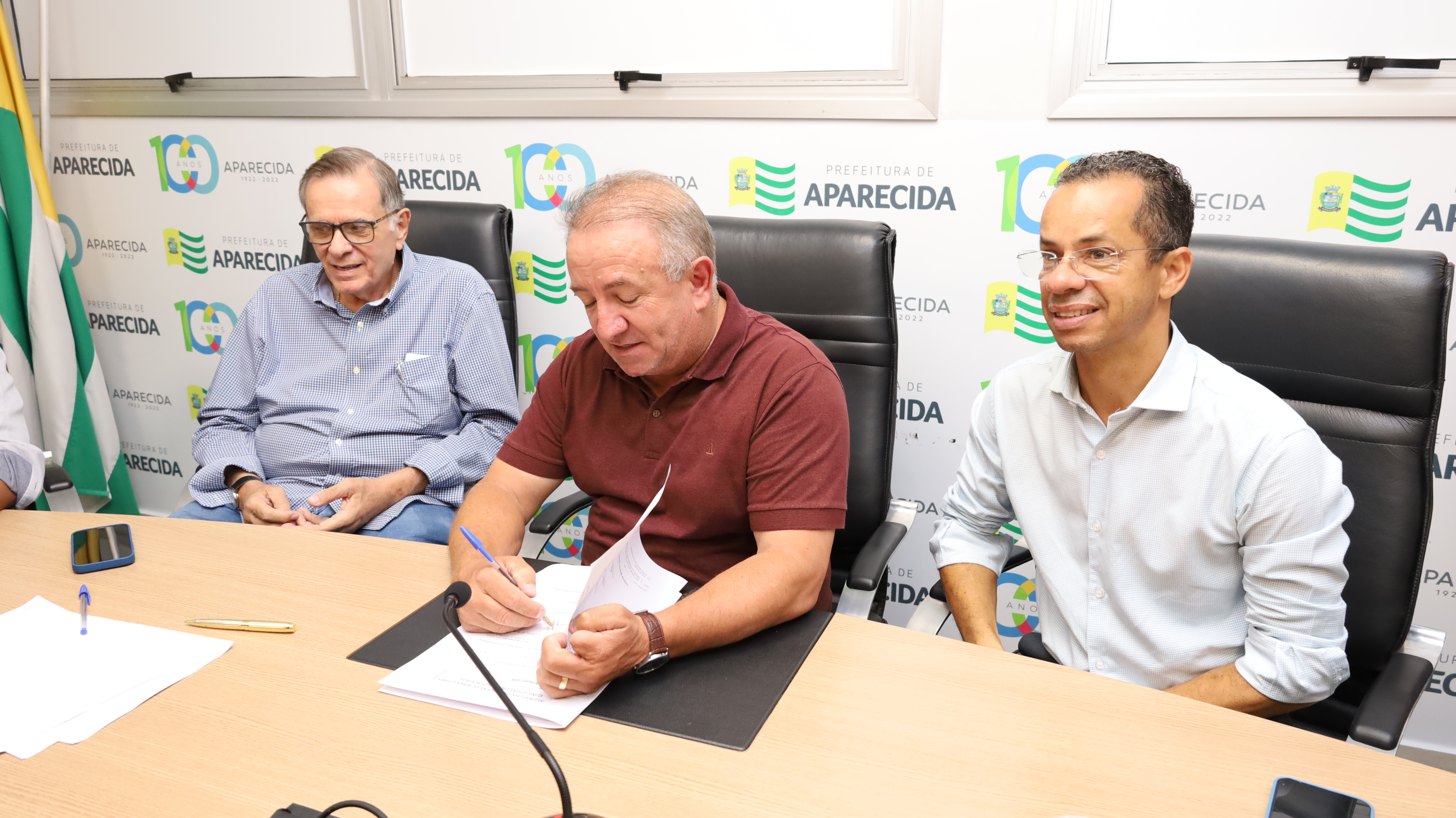 Prefeito Vilmar autoriza construção de oito bueiros para melhorar mobilidade em Aparecida de Goiânia