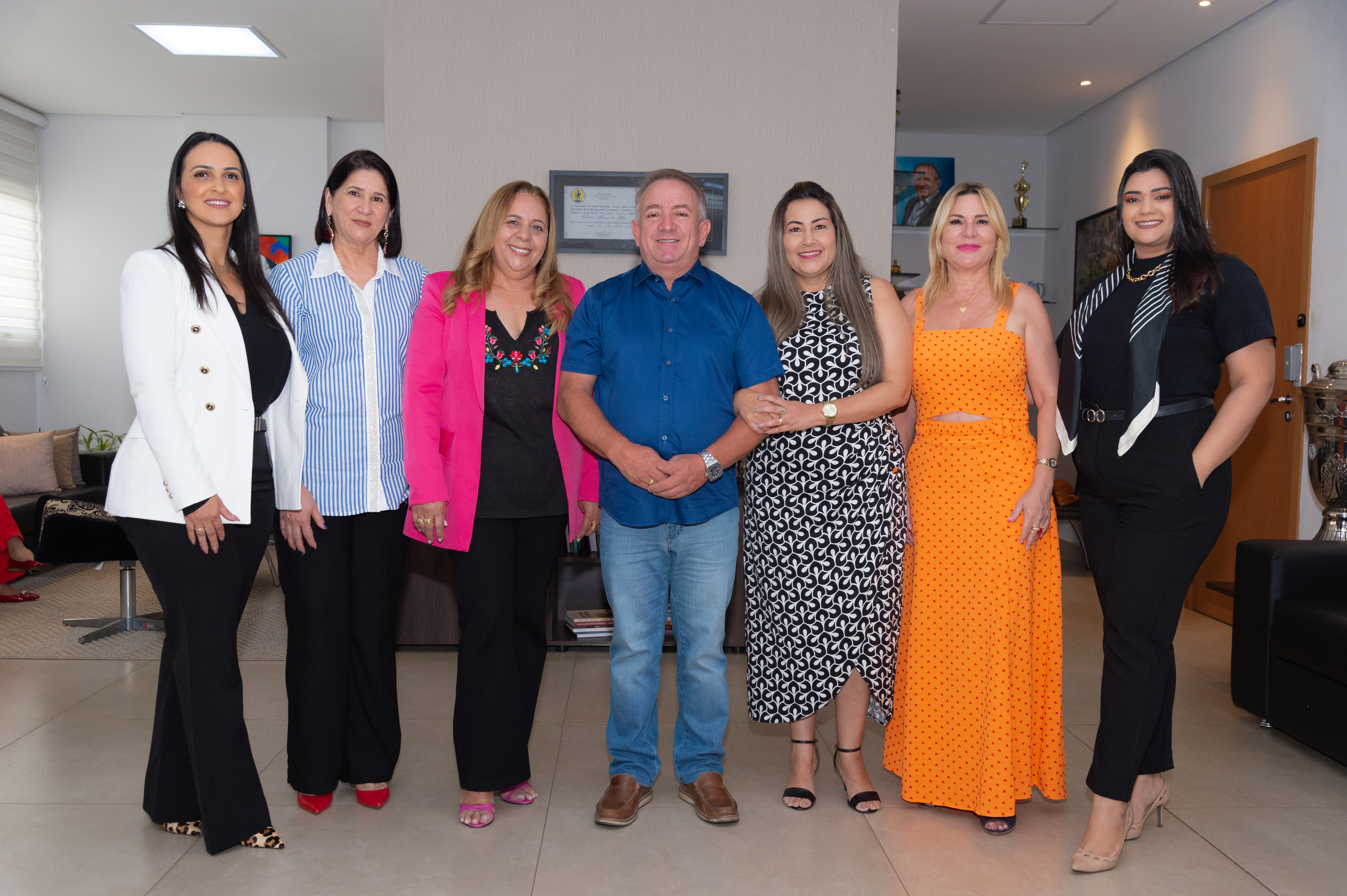 Prefeito Vilmar amplia participação das mulheres no 1º escalão da gestão em Aparecida
