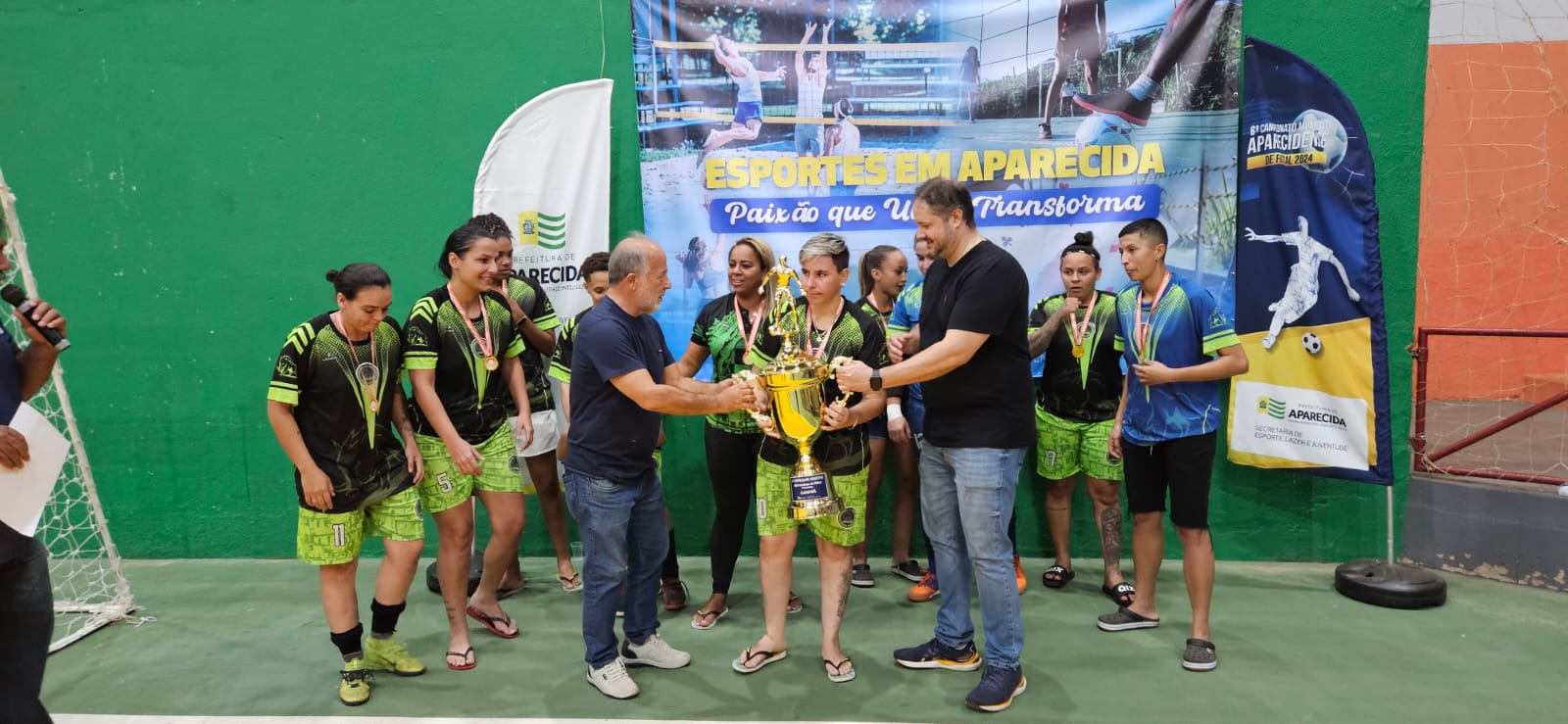 Savage e Mônaco são campeões municipais de futsal