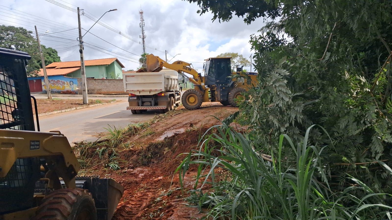 Com foco em zeladoria, gestão Vilela retira mais de 53 mil toneladas de entulho das ruas em seis meses