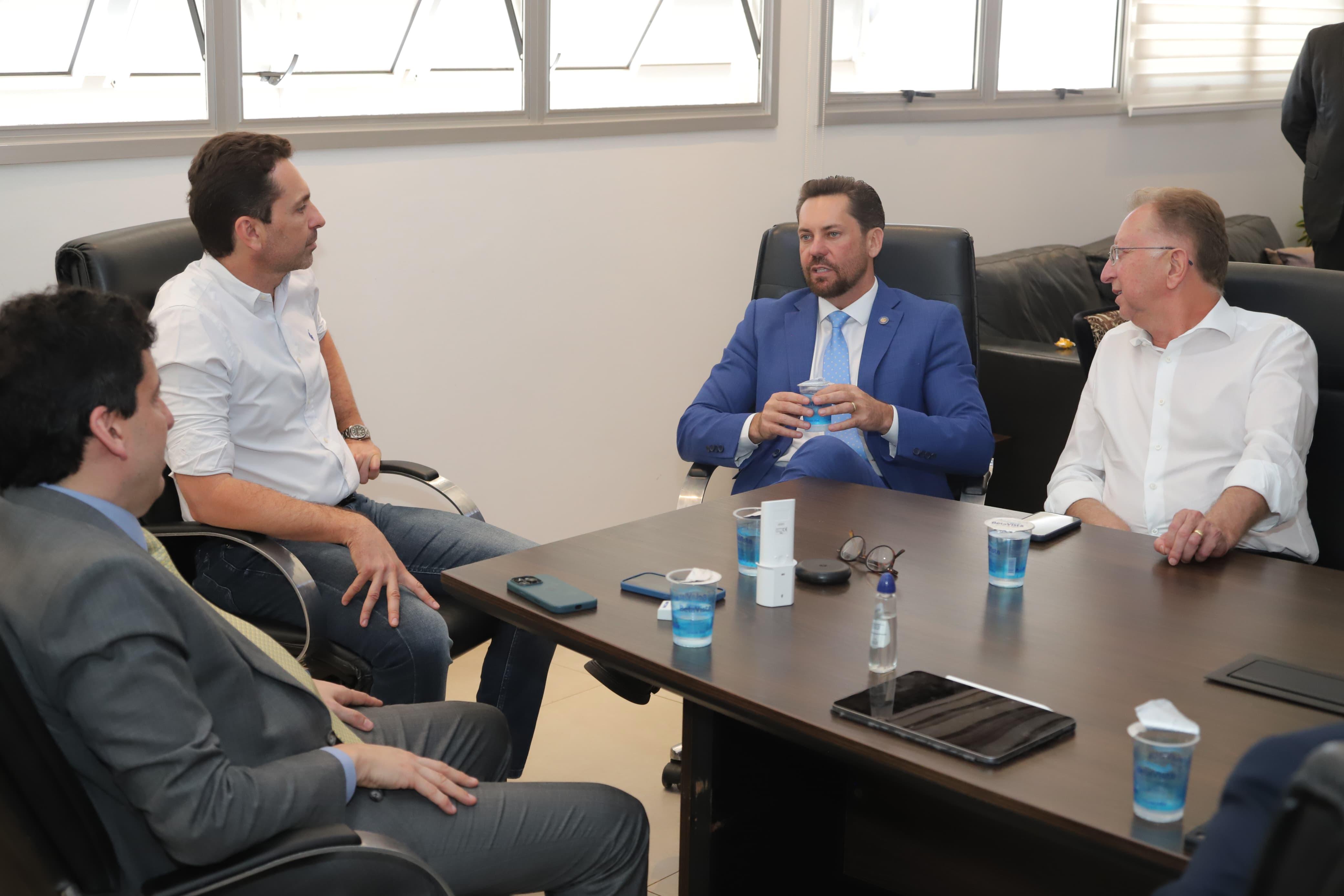 Prefeito Vilela e presidente da Alego, Bruno Peixoto, dialogam sobre parcerias em prol de Aparecida