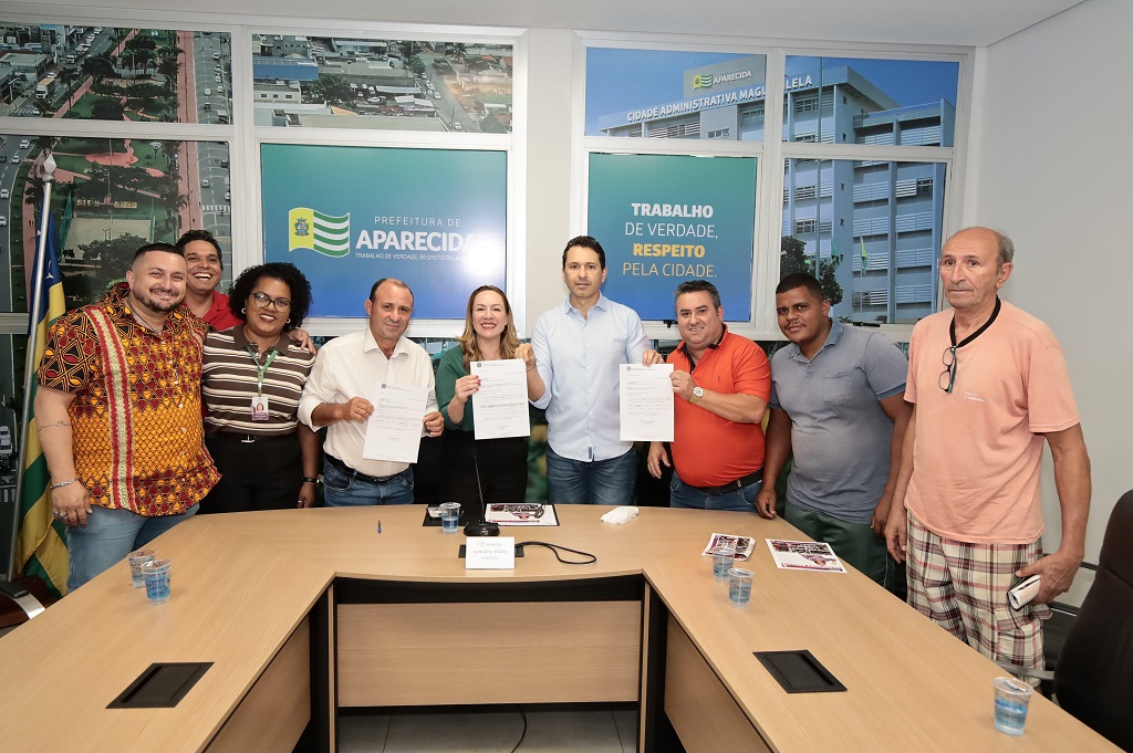 Prefeito Vilela recebe deputada Adriana Accorsi, que anuncia recursos para Saúde e Segurança Pública