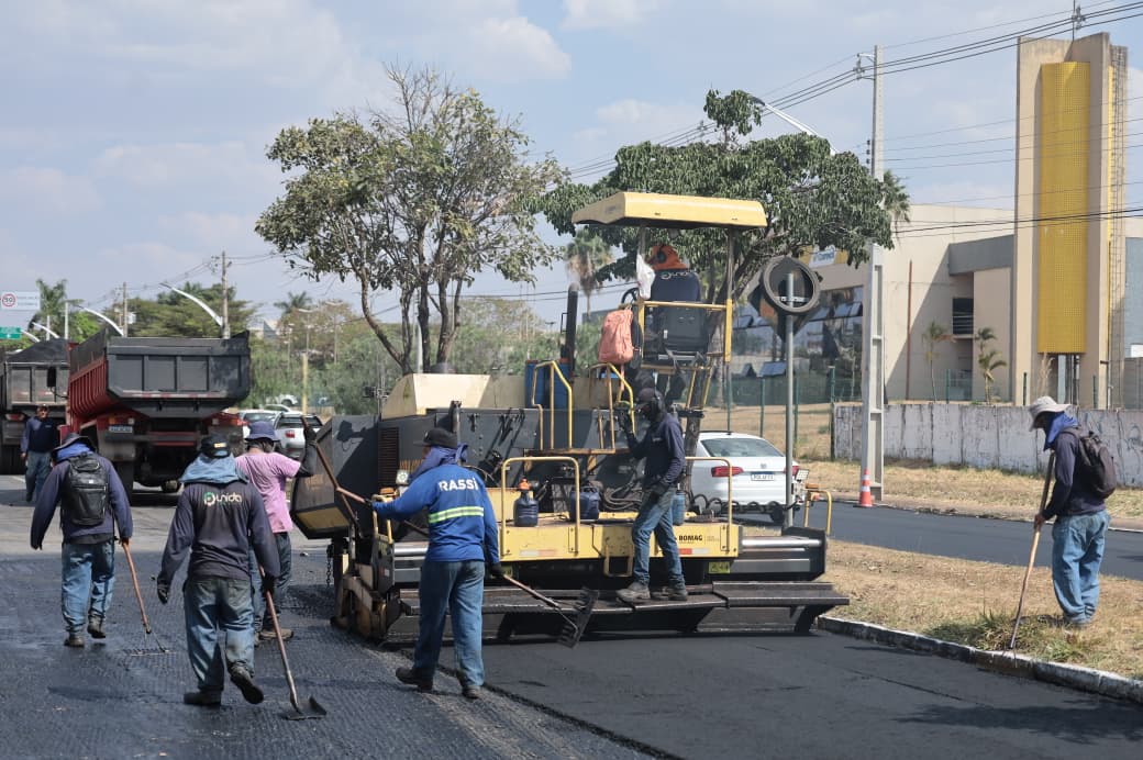 Prefeitura e Governo de Goiás investem em recuperação das principais avenidas de Aparecida