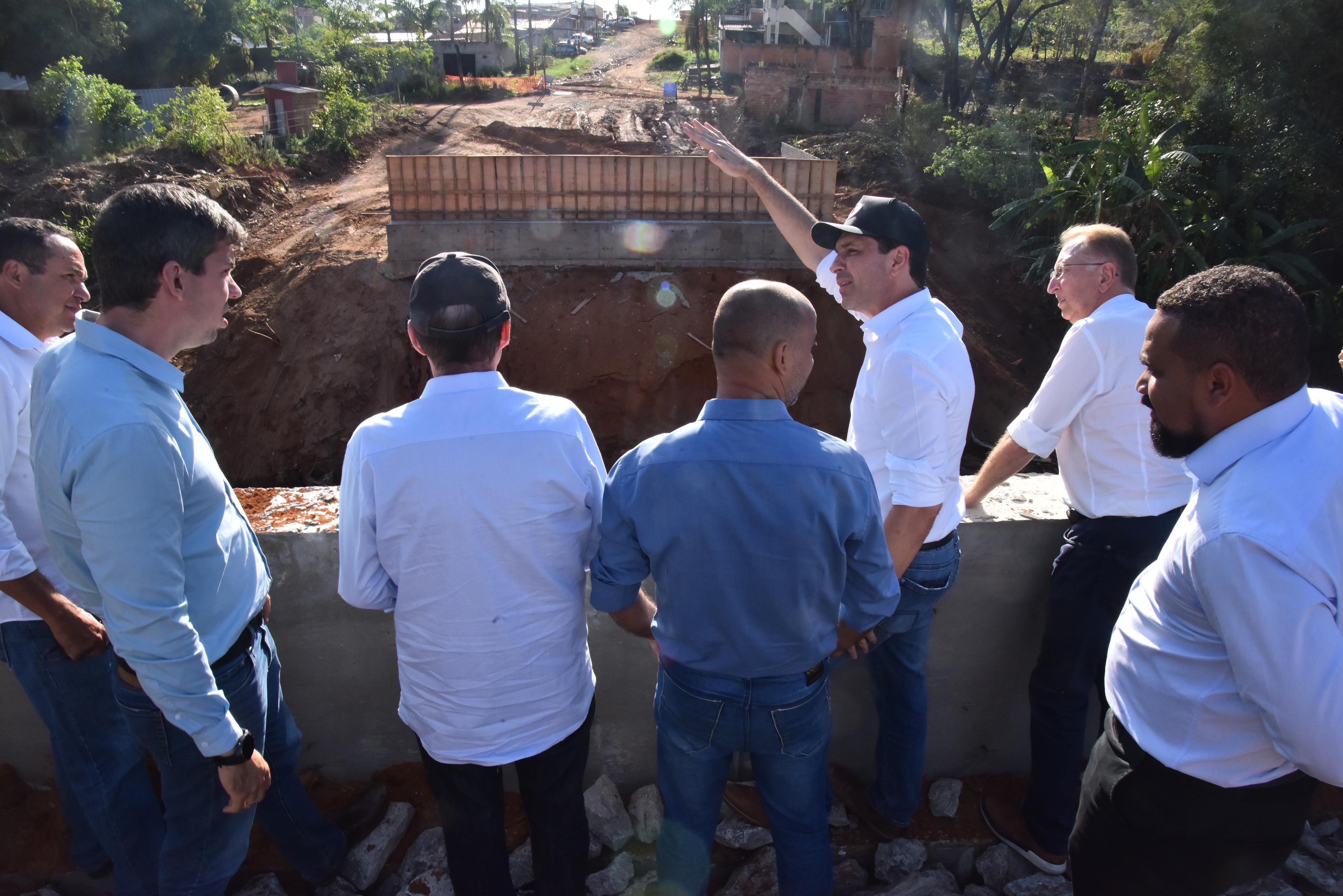 Parceria entre Prefeitura e Goinfra garante construção de ponte e recapeamento de 65 avenidas em Aparecida