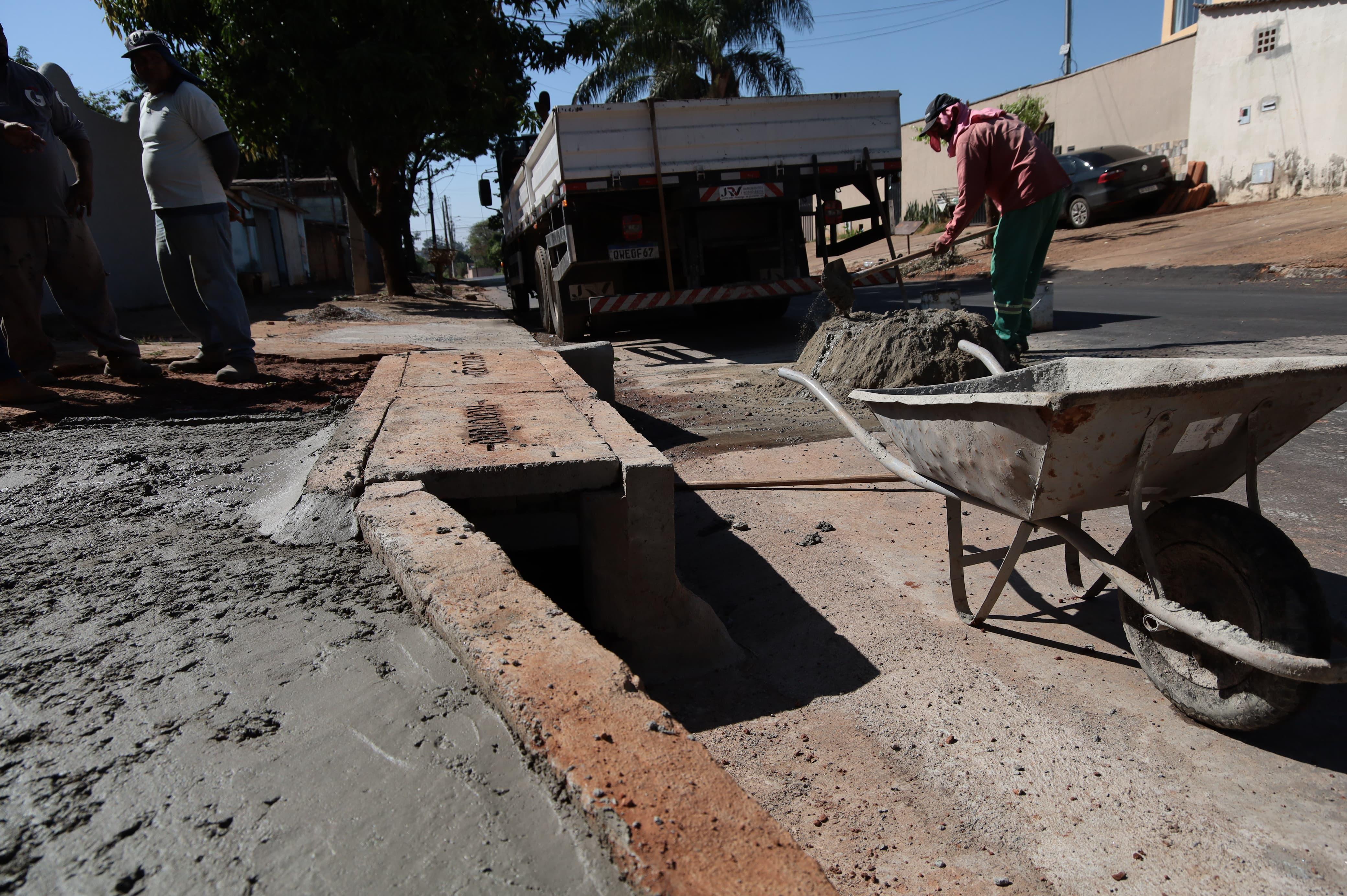 Prefeitura de Aparecida executa obras para prevenir danos no período chuvoso