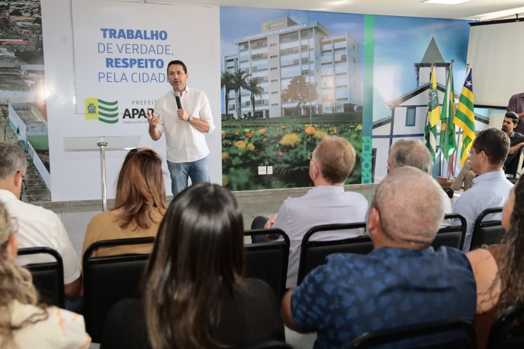 Prefeitura e escolas conveniadas se reúnem para discutir avanços e demandas da educação infantil