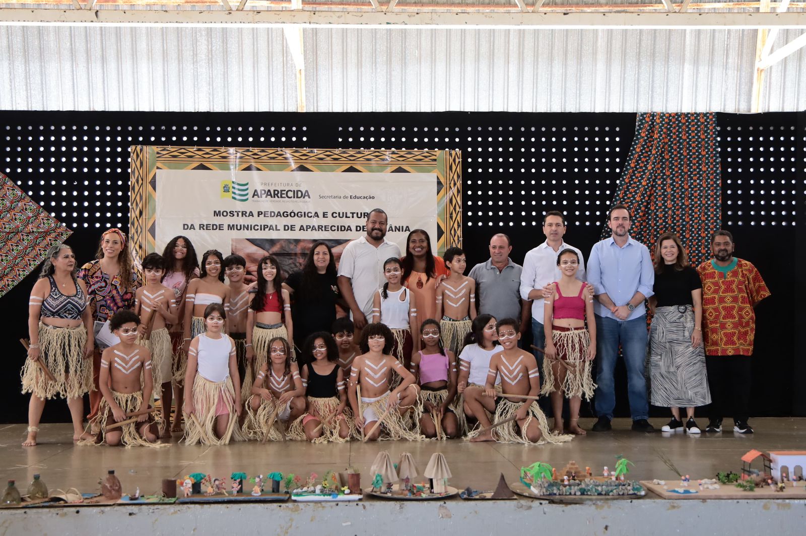Estudantes das Escolas de Aparecida realizam 1ª Mostra Pedagógica e Cultural sobre identidade brasileira