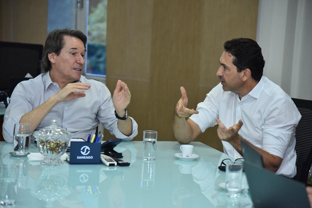 Em reunião na Saneago, prefeito Vilela cobra agilidade na recuperação asfáltica após obras de manutenção de rede