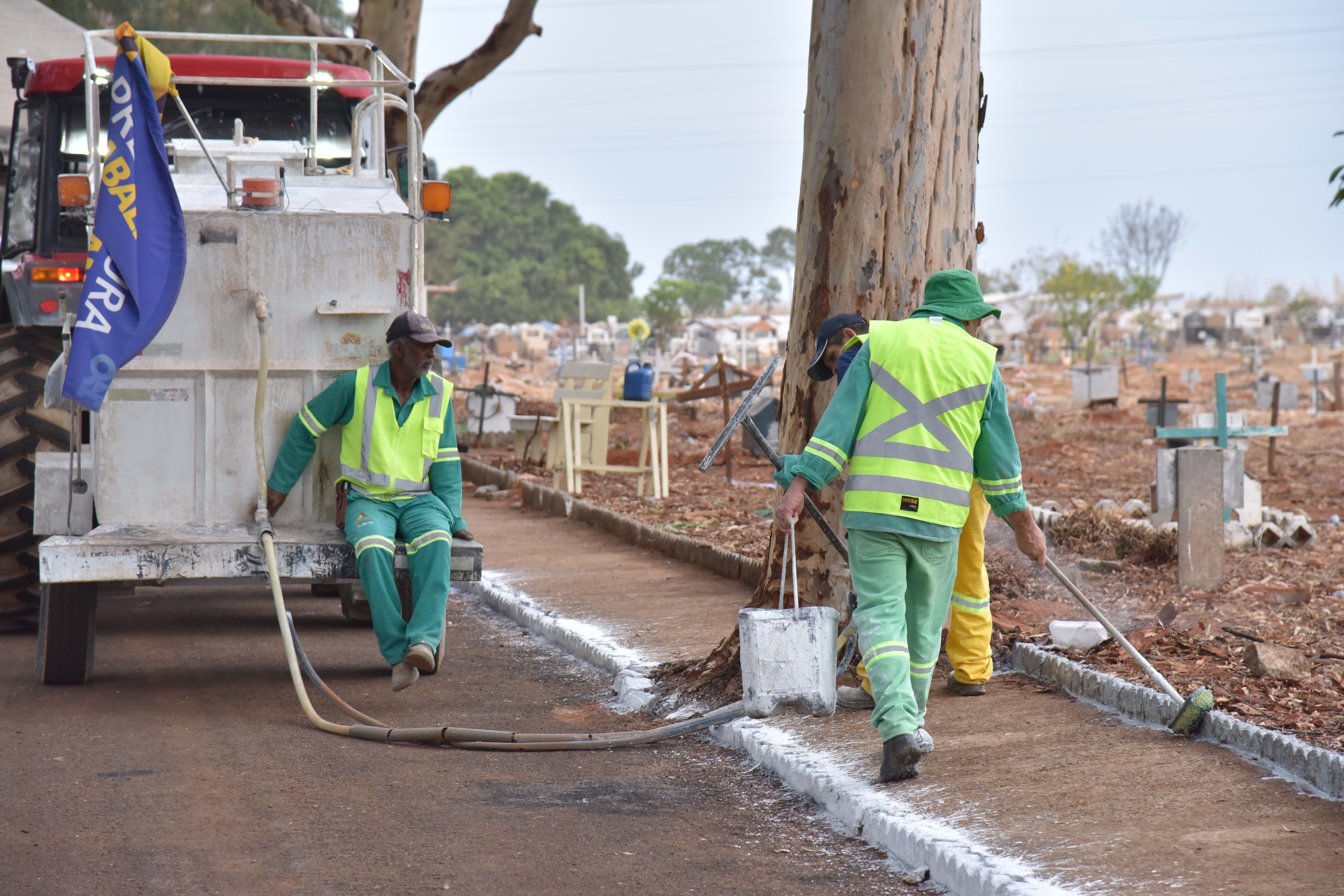 Cemitérios de Aparecida receberam ajustes finais de zeladoria