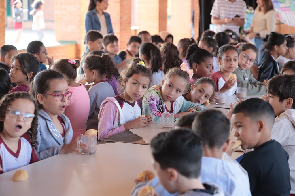 Educação de Aparecida inicia renovação de matrícula para alunos veteranos das escolas municipais