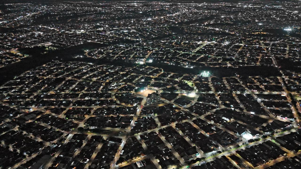 Gestão do prefeito Vilela conclui iluminação de led em 100% de Aparecida em apenas 8 meses