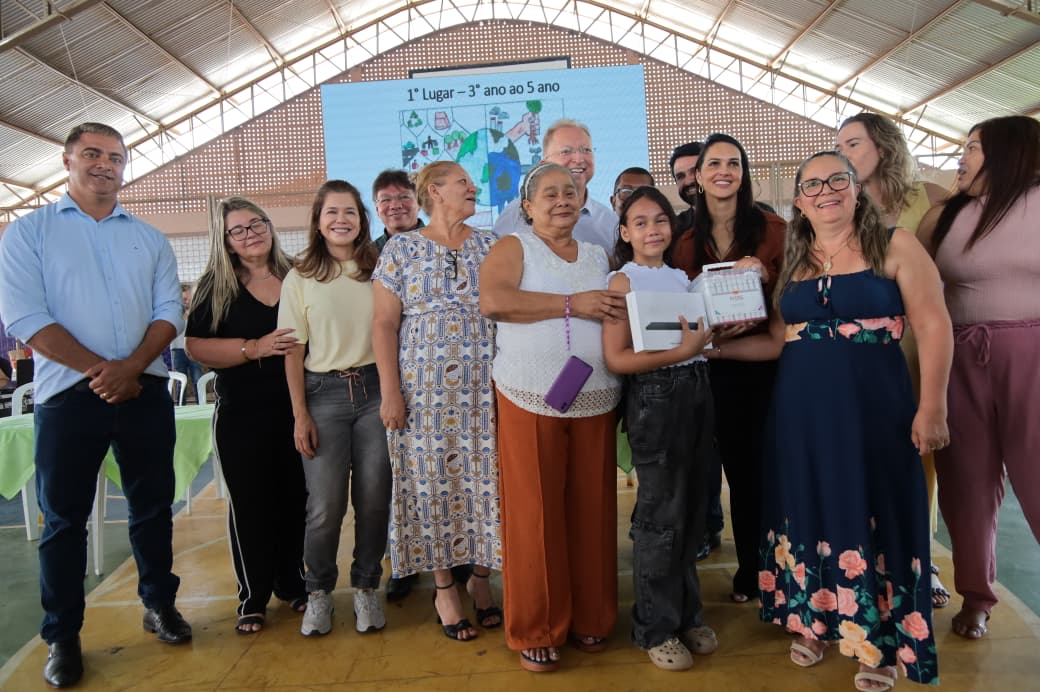 Prefeitura de Aparecida premia vencedores do concurso de desenhos “Aparecida Mais Verde”