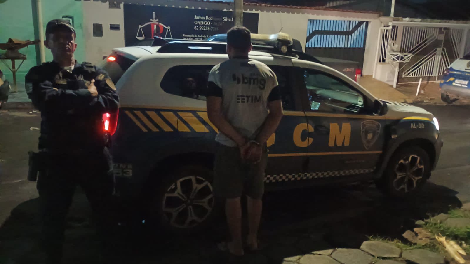 GCM de Aparecida conduz suspeito de importunação sexual à delegacia após denúncias