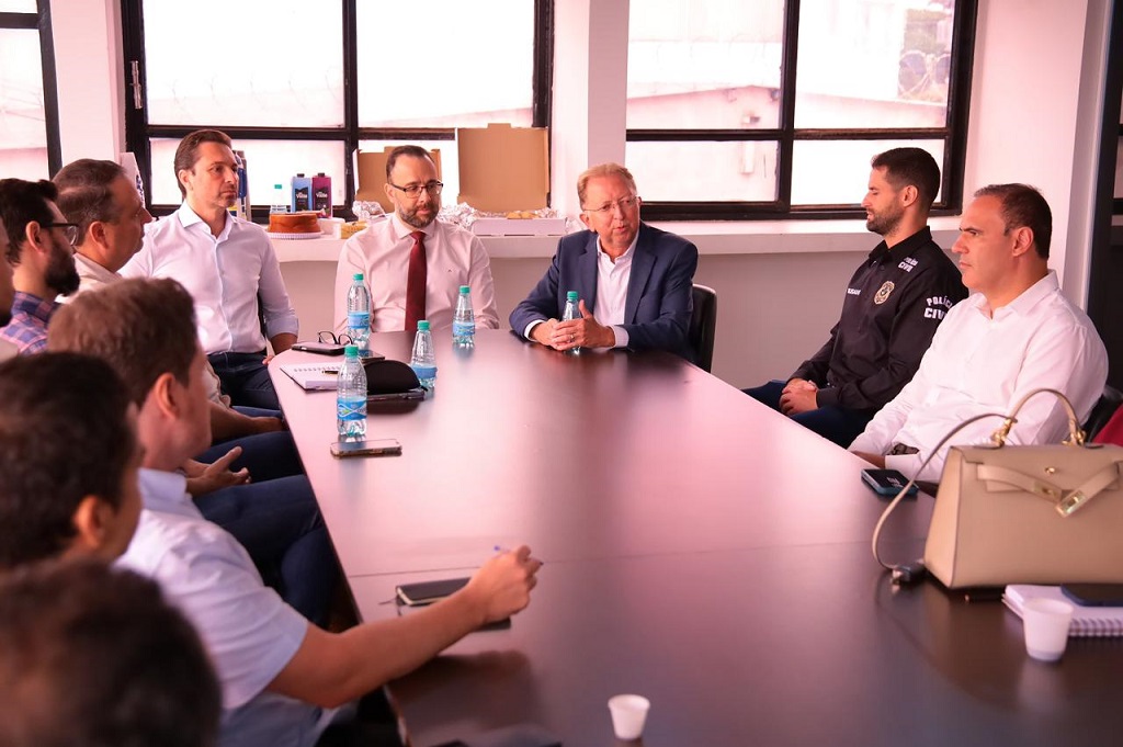 Prefeito Vilela se reúne com delegados que atuam em Aparecida e reforça parceria para reduzir criminalidade