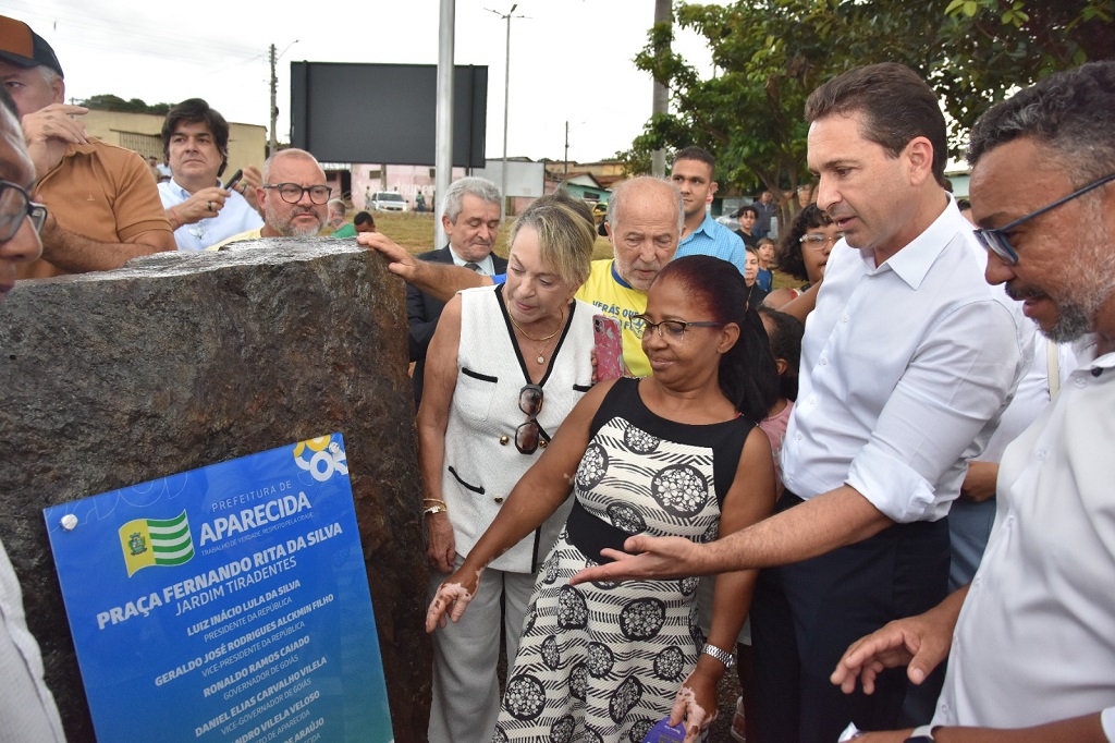 Gestão Vilela entrega nova praça no Jardim Tiradentes