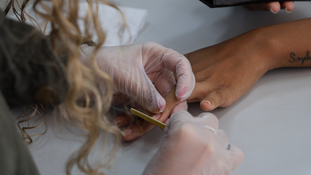 Secretaria das Mulheres presta serviços gratuitos de estética a beneficiárias aparecidenses