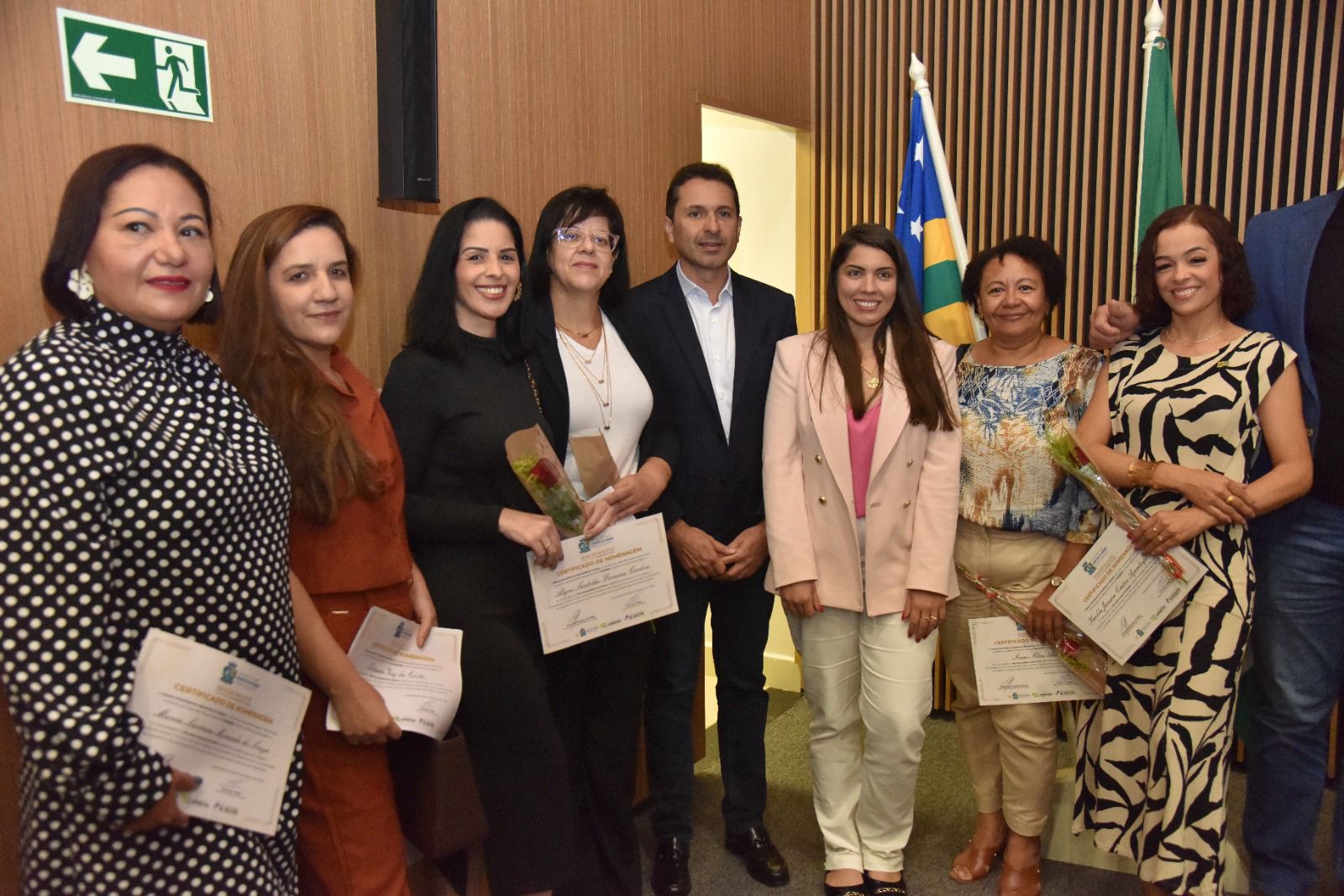 Aparecida homenageia mais de 200 mulheres em sessão solene na Câmara Municipal