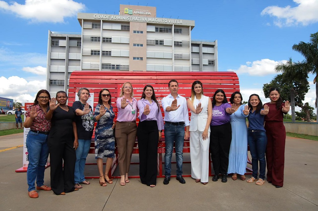 Prefeitura de Aparecida reforça enfrentamento à violência contra a mulher com instalação do Banco Vermelho
