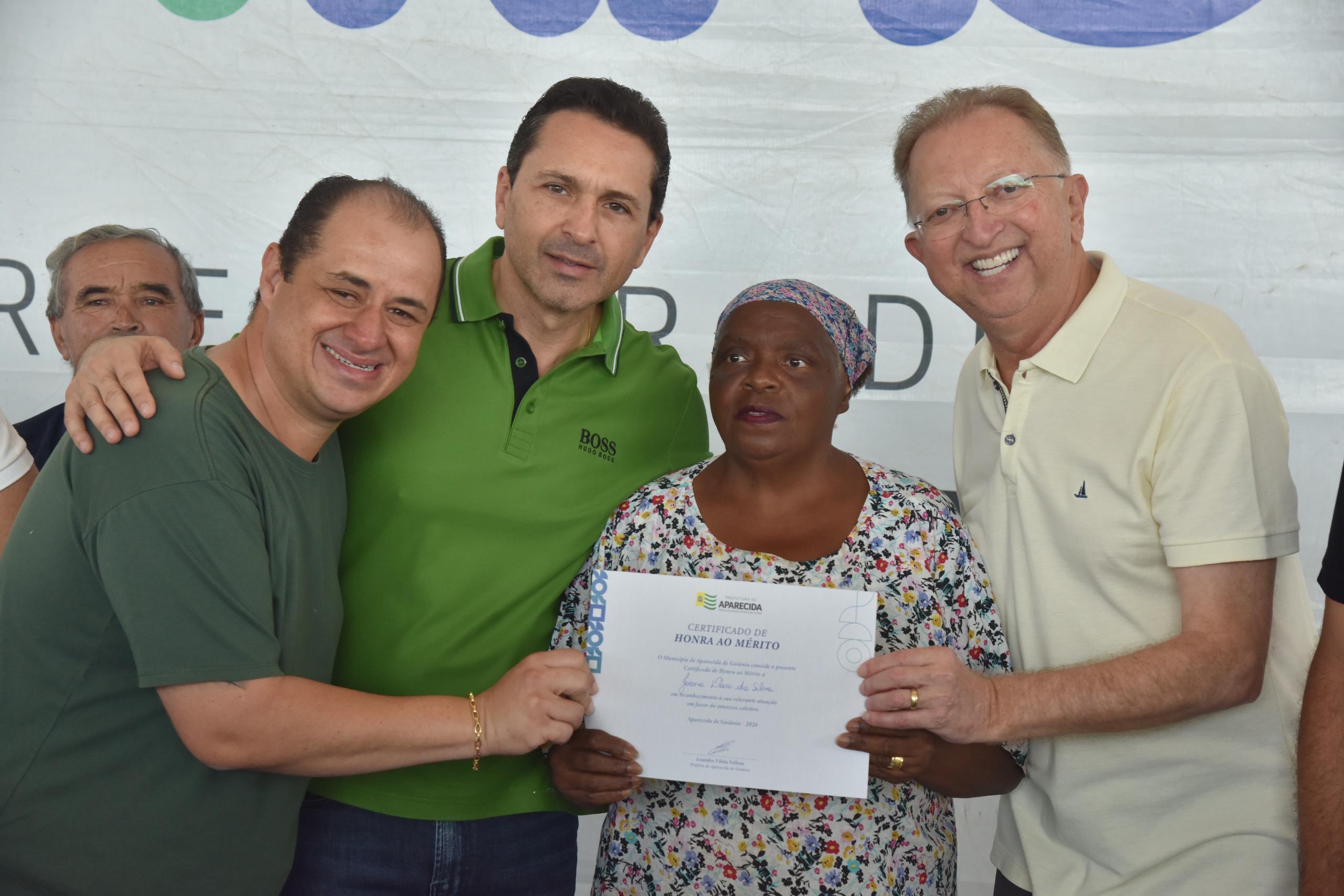 Prefeitura de Aparecida realiza mutirão na Vila Alzira e homenageia mais de 50 lideranças comunitárias