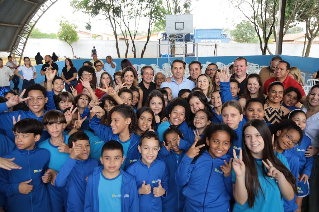 Aparecida reduz desigualdades no ensino e recebe R$ 34,6 milhões para investir em educação