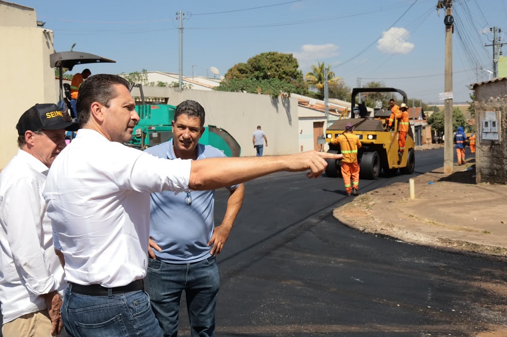 Recapeamento avança em Aparecida com frentes de serviços também no Rio das Pedras e Rosa do Sul